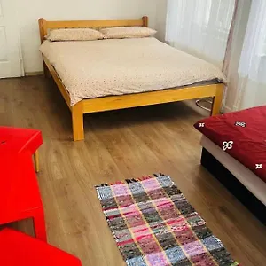 Bobr Krw Budapest